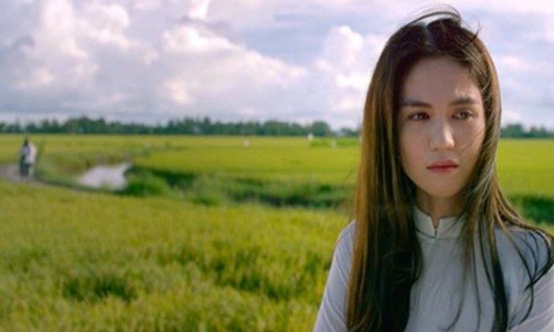 Phim của Ngọc Trinh vén bức màn tối của showbiz Việt