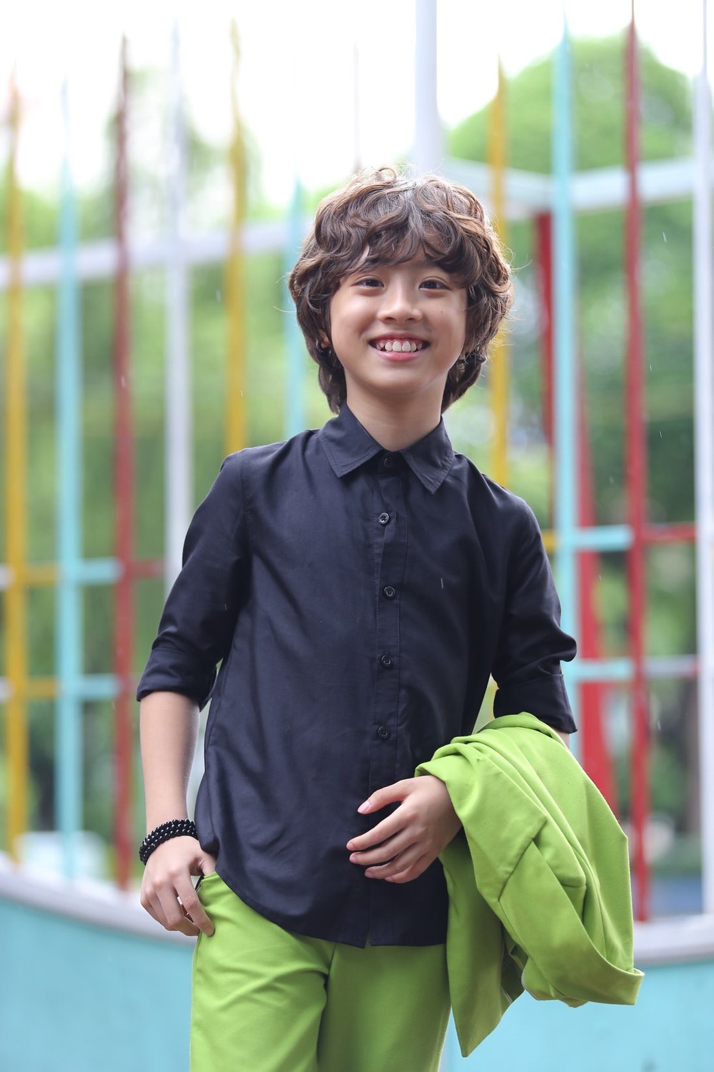 Trước khi bước vào đêm tranh tài tiếp theo, top 10  Vietnam Idol Kids đã có khoảng thời gian vui chơi và lưu lại những khoảnh khắc đáng yêu. Đồng thời, các bạn nhỏ cũng khoe tài lẻ dễ thương của mình.