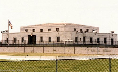 Hầm Fort Knox, Mỹ được đưa vào sử dụng từ năm 1937. Fort Knox được xem là một trong  hầm vàng có độ an toàn nhất thế giới với khoảng 5.000 tấn vàng được bảo vệ tại đây. Ảnh: David Pride.