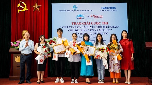 Trao giải cuộc thi “Viết về cuốn sách yêu thích của bạn"