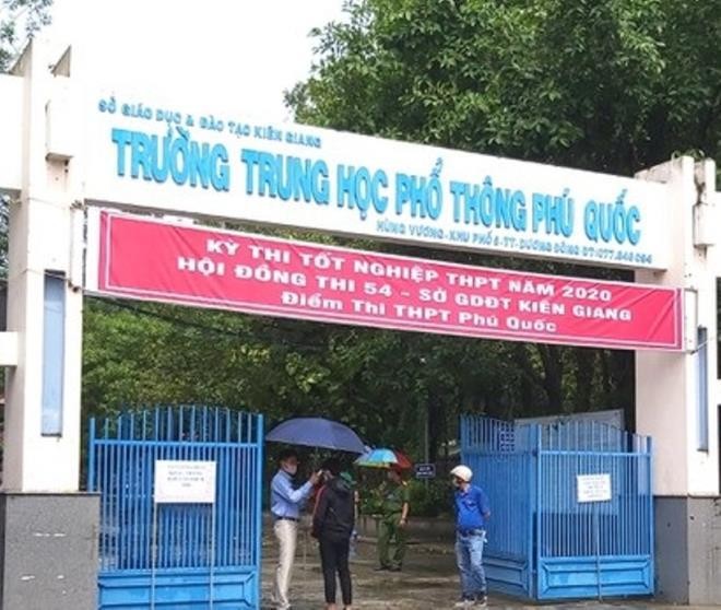 PCT xã Phú Quốc thi tốt nghiệp THPT: Rớt 2 lần, dùng bằng giả