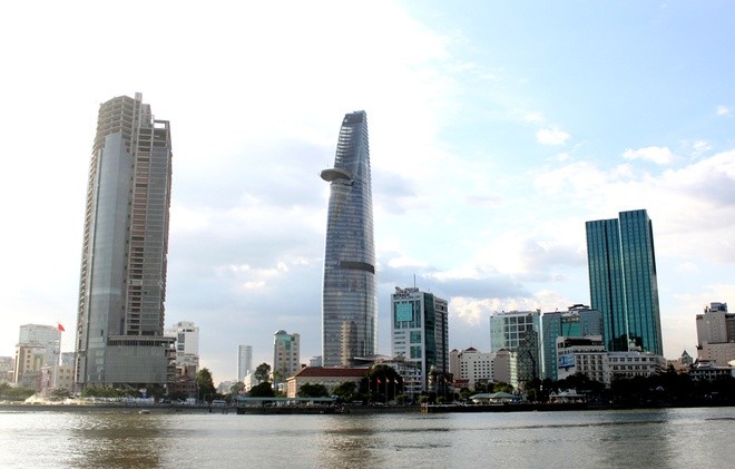 Dự án Saigon One Tower có tên gọi cũ là cao ốc Sài Gòn M&amp;C, được khởi công xây dựng vào quý 4/2008 với tổng mức đầu tư 256 triệu USD, tương đương khoảng 5.000 tỷ đồng, trên khu đất có diện tích 6.672 m2.