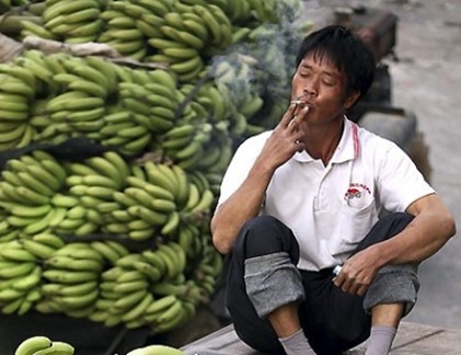 Trung Quốc dùng kinh tế “đánh” Philippines vì Biển Đông 