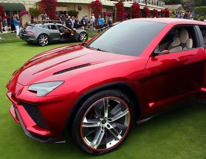 Lamborghini Urus là mẫu SUV thứ 2 của hãng xe thể thao nổi tiếng Lamborghini, đánh dấu sự xoay chuyển thị trường từ dòng xe thể thao hầm hố sang dòng SUV.