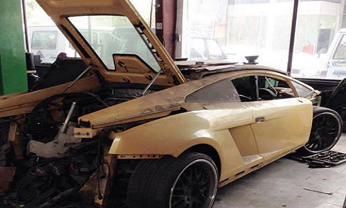 Xác Lamborghini Gallardo rao giá 700 triệu tại Hà Nội