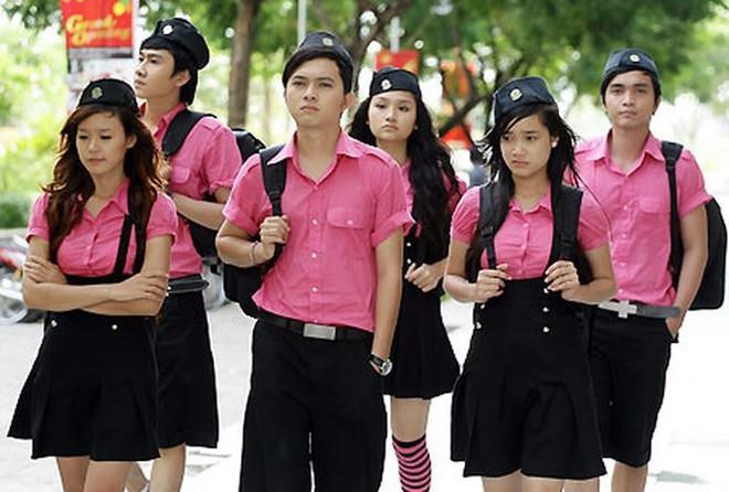 Những thiên thần áo trắng (2009) là bộ phim truyền hình dài 40 tập về đề tài học đường do Lê Hoàng làm đạo diễn. Với thể loại hài hước, tình cảm và tâm lý, phim có sự tham gia của dàn cast chính là Miu Lê, Nhã Phương, Mai Phương,  Midu, Lan Phương, Đỗ Tùng Lâm và Nam Cường.