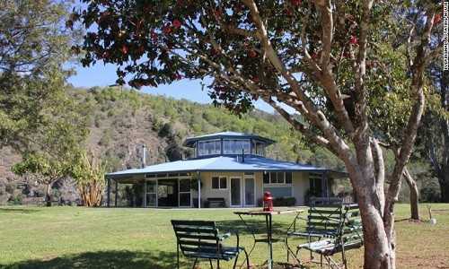 Everingham Rotating House tọa lạc tại Taree, Australia là  ngôi nhà xoay độc đáo chỉ bằng thao tác ấn nút hết sức đơn giản.