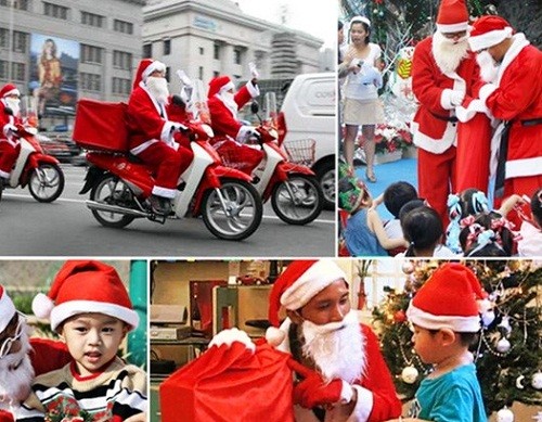 Một trong những  dịch vụ hút khách dịp Giáng sinh ở Việt Nam vài năm gần đây là thuê ông già Noel tặng quà. Ảnh: Chipchipshop.