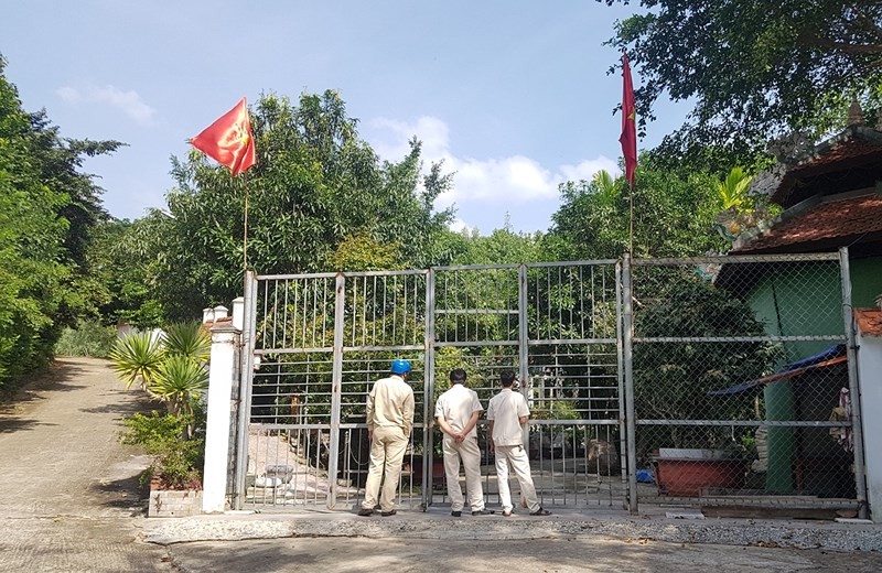 Theo nguồn tin trên Antt.vn, Chính quyền quận Liên Chiểu, TP Đà Nẵng đã yêu cầu ông Ngô Văn Quang - Giám đốc Công ty vàng Phước Minh, tỉnh Quảng Nam - phải hoàn thành việc tháo dỡ khu biệt phủ xây dựng trái phép trên địa bàn quận trước ngày 31/12 tới. Ảnh: Plo.