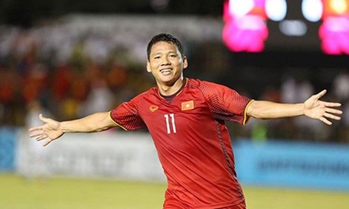 Bàn thắng mở tỷ số trong trận bán kết AFF Cup 2018 với Philippines chiều tối 2/12 vừa qua của  tiền đạo Anh Đức đã đưa cái tên của anh được nhắc đến nhiều hơn bao giờ hết. Ảnh: Tiền phong.