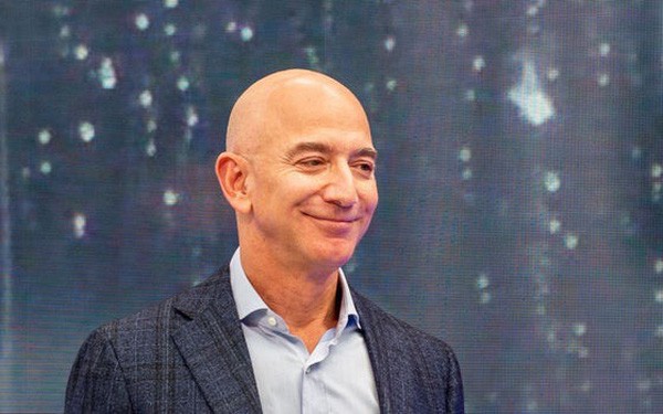  Tỷ phú giàu nhất hành tinh Jeff Bezos cho biết ông thường tránh các cuộc họp vào sáng sớm để có thời gian thưởng thức bữa sáng lành mạnh, không có thực phẩm tiện lợi béo ngậy trên bàn. Ảnh: Getty Image.