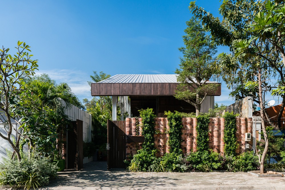 Ngôi nhà “tổ chim” đẹp như resort giữa Sài Gòn, ai cũng muốn ở