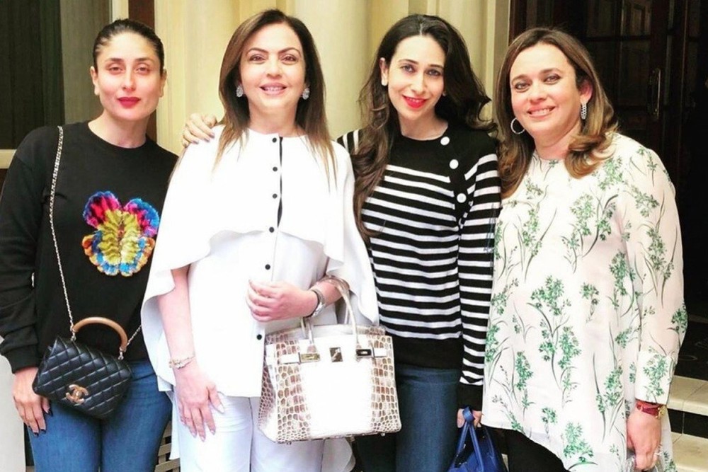 Mới đây, tờ South China Morning Post đưa tin, bà Nita Ambani - vợ tỷ phú giàu nhất Châu Á Mukesh Ambani sở hữu chiếc Hermès Himalaya Birkin được đặt làm riêng với 240 viên kim cương và vàng 18 carat. Ảnh: SCMP.