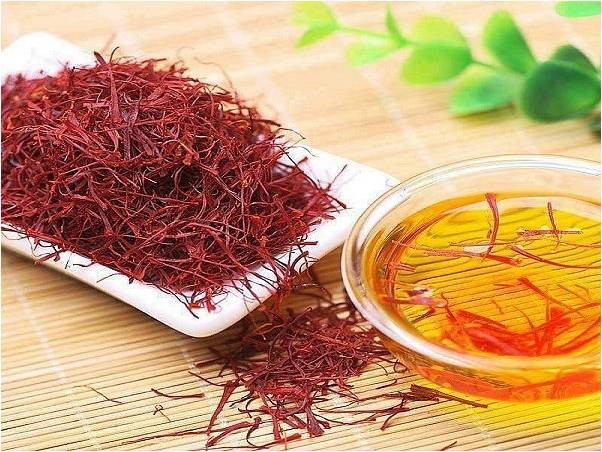 Những năm gần đây, Saffron (nhụy hoa nghệ tây) được giới nhà giàu Việt săn lùng dù giá lên tới 400-500 triệu đồng/kg. Nhụy hoa nghệ tây được các công ty kinh doanh ví như ‘thần dược’ cho sức khỏe. Ảnh: Internet.