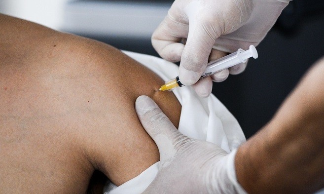 Thủ tướng: "Đến đầu năm 2022, 75 triệu người sẽ được tiêm vaccine"