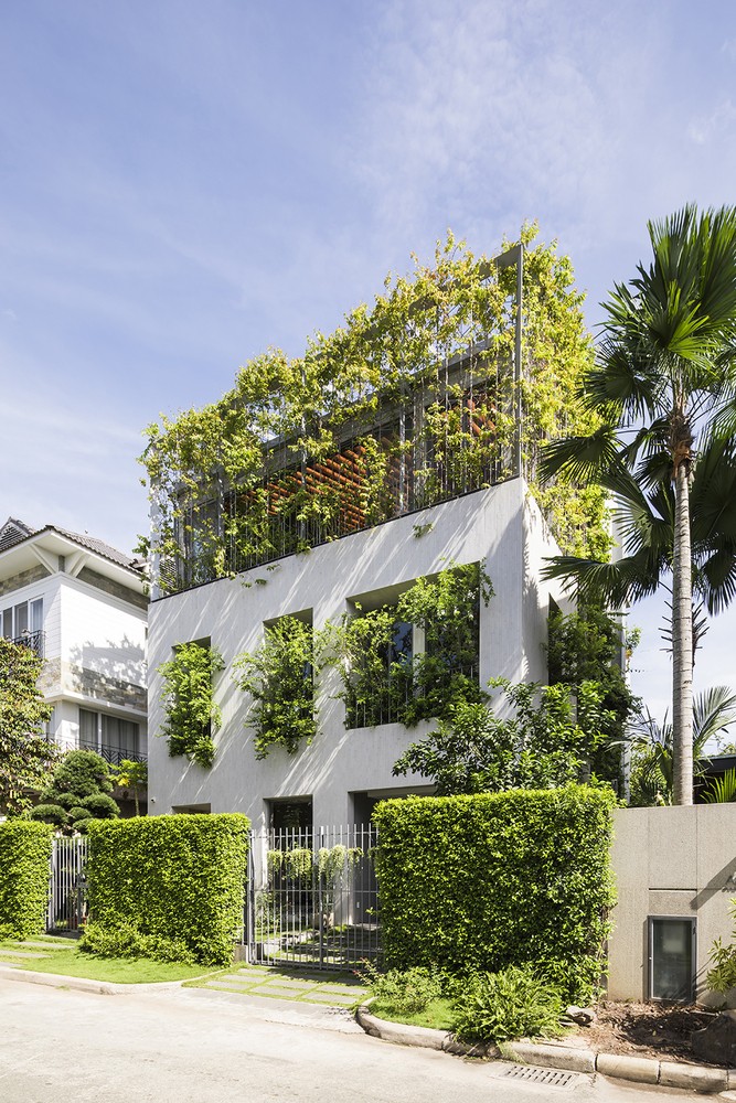 Tiếp nối giải thưởng DFA Design for Asia Awards 2020, Dezeen Awards 2019 và FuturArc Green Leadership Award 2019, dự án Stepping Park House của Vo Trong Nghia Architects (VTN Architects) tiếp tục giành giải thưởng Architizer A +Awards trong hạng mục “Kiến trúc – Môi trường – Mới” (Architecture – Environment – New).