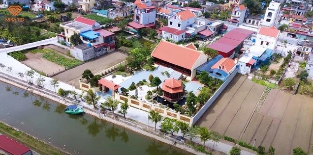 Kênh NhaTo vừa giới thiệu một ngôi  nhà gỗ 5 gian vô cùng độc đáo ở Nam Định khi có sự kết hợp giữa phong cách kiến trúc đặc trưng của hai nước Việt Nam – Nhật Bản.