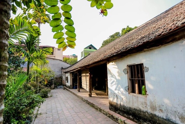 Toạ lạc tại làng Đông Ngạc (Bắc Từ Liêm, Hà Nội),  nhà thờ họ Đỗ là một trong số ít những ngôi nhà được xây dựng theo kiến trúc như một đình làng. Ảnh: Dân trí