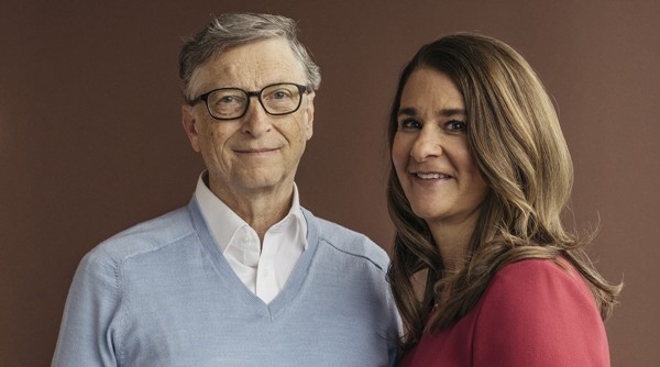 Tháng 5/2021,  tỷ phú Bill Gates và vợ Melinda Gates khiến cả thế giới bất ngờ khi tuyên bố "đường ai nấy đi". Họ ly hôn sau 27 năm chung sống và có với nhau 3 người con. Ảnh: The Indian Express