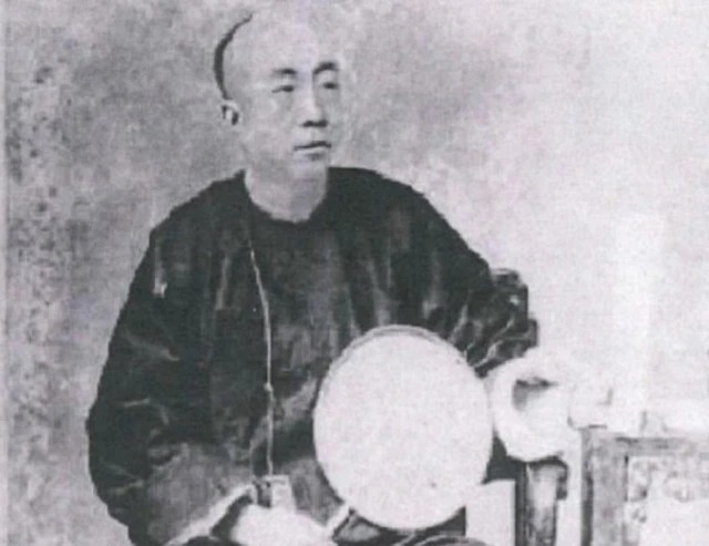 Những năm cuối thế kỷ XIX đầu thế kỷ XX, Chú Hỏa (1845-1901) nổi lên như một thương gia tài giỏi và giàu có bậc nhất đất Sài Gòn. Ông được dân gian tôn vinh là một trong tứ đại hào phú: "Nhất Sỹ, nhì Phương, tam Xường, tứ Hỏa". Ảnh: Internet