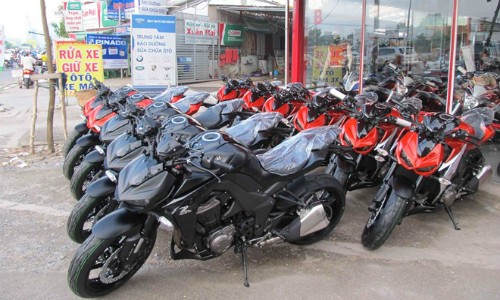 Khui lô hàng Kawasaki Z1000 đặc biệt vừa về VN