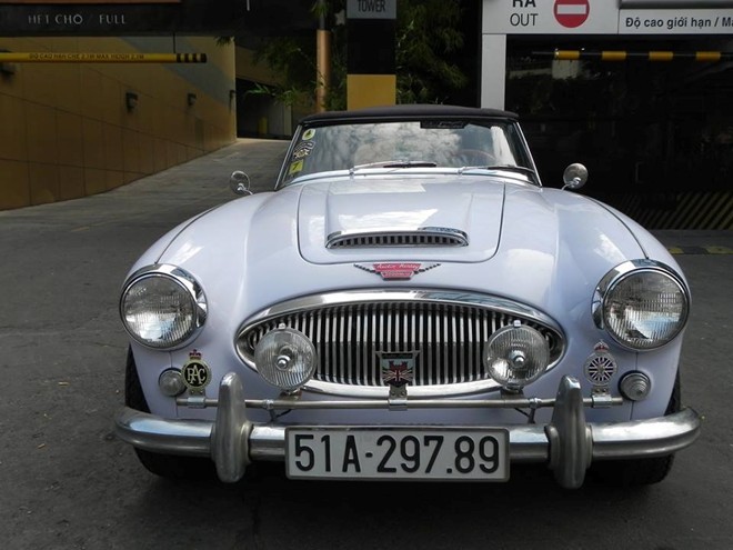 Austin-Healey 3000 là mẫu xe thể thao đến từ Anh quốc, ra đời trong giai đoạn từ 1959 đến 1967. Thân xe được sản xuất bởi Jensen Motors, sau đó được lắp ráp tại hãng BMC Abingdon.