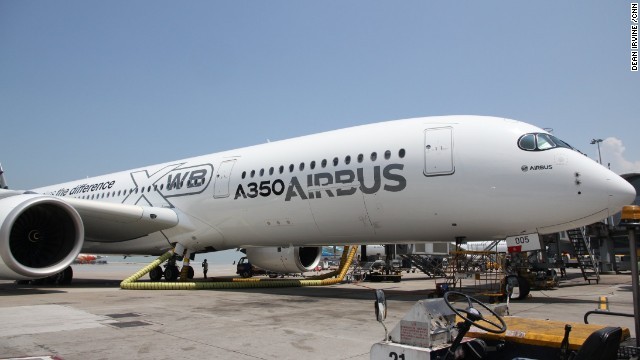 Tập đoàn Airbus cho biết, máy bay chở khách A350XWB tiêu tốn nhiên liệu ít hơn 25% so với các máy bay cùng kích cỡ hiện tại.