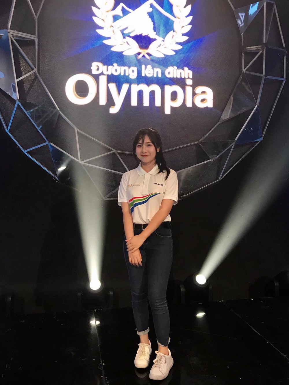 Trong chương trình Đường lên đỉnh Olympia tuần ba, tháng hai, quý IV năm 2019, thí sinh Nguyễn Trần Lê Na gây ấn tượng với khán giả bởi gương mặt khả ái, xinh xắn cùng tài đàn hát khiến cả trường quay "náo loạn".