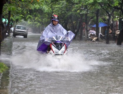 Hôm nay, Hà Nội vẫn có mưa to, gió giật