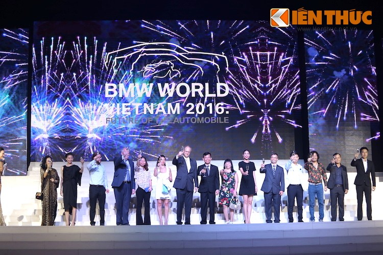 Triển lãm  BMW World Vietnam 2016 với thông điệp “Định hướng tương lai” do Euro Auto Việt Nam đứng ra tổ chức đã chính thức khép lại vào 18h00 ngày 09/05/2016 vừa qua.