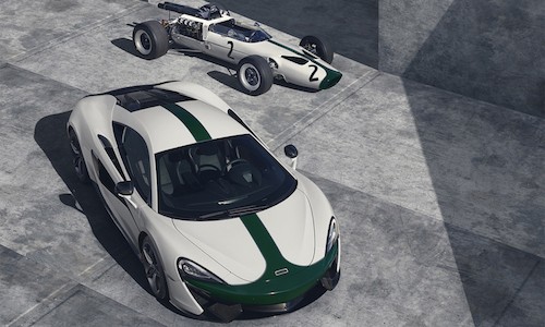 Siêu xe McLaren 570S M2B phong cách xe đua F1 1966