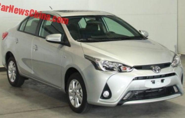 Ngoài phiên bản hatchback, Toyota Yaris còn có phiên bản sedan là Toyota Vios tại nhiều nước châu Á. Đã được bán ở Đông Nam Á từ khá lâu nhưng phải tới nay, Toyota Vios mới đến thị trường lớn nhất Thế giới là Trung Quốc dưới tên gọi mới  Toyota Yaris L Sedan.