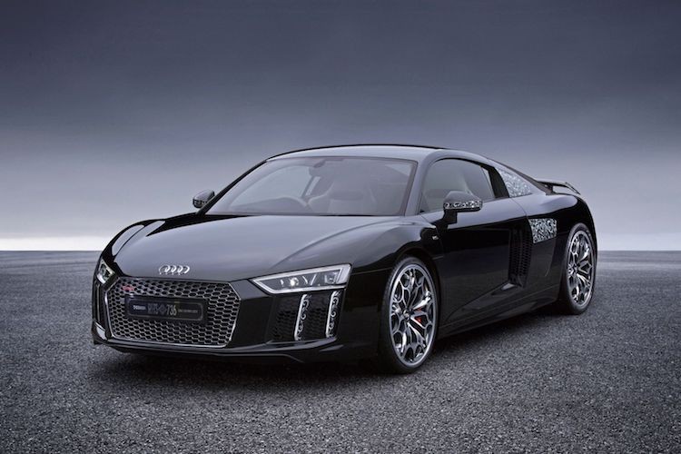 Dựa trên phiên bản R8 V10 Plus thông thường, Audi R8 Star Lucis là phiên bản đặc biệt được tạo ra bởi Audi Nhật Bản nhằm kỷ niệm 30 năm ngày ra mắt của tựa game nhập vai nổi tiếng Final Fantasy.