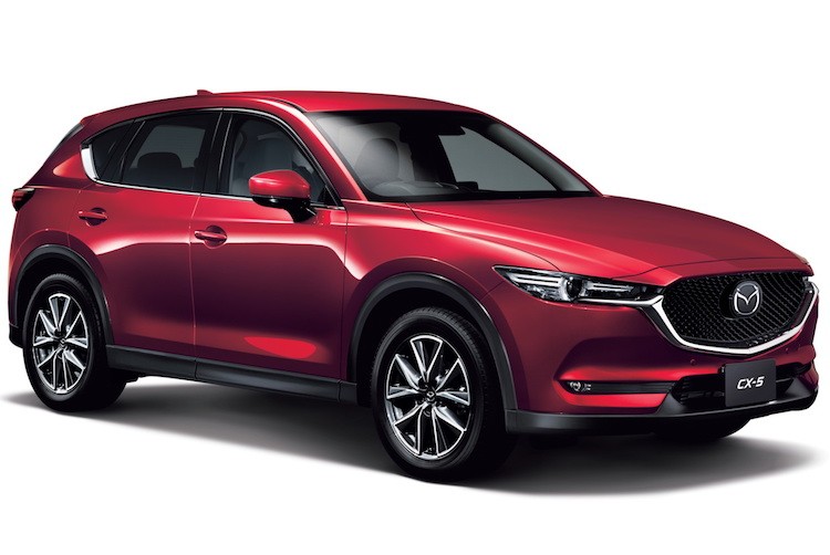 Dù hiện nay Mazda đã có chiếc CX-9 với 7 chỗ ngồi, tuy nhiên so với CX-5, mẫu xe này có kích thước lớn hơn khá nhiều, sở hữu nhiều trang bị cao cấp kèm giá đắt hơn. Chính vì vậy, để "chiều lòng" những khách hàng cần một chiếc crossover 7 chỗ nhỏ gọn,  Mazda CX-5 thế hệ mới sẽ có phiên bản 7 chỗ.