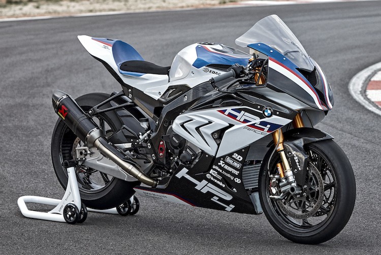 Ở thế hệ BMW S1000RR trước, BMW đã từng tạo ra phiên bản HP4 với số lượng sản xuất giới hạn và hiệu năng nâng cao. Vừa qua, dòng HP4 đã trở lại với phiên bản  siêu môtô BMW HP4 Race hoàn toàn mới, được coi là một siêu môtô đua tại giải WSBK (World Superbike Championship) nhưng được bán ra rộng rãi cho "dân thường".