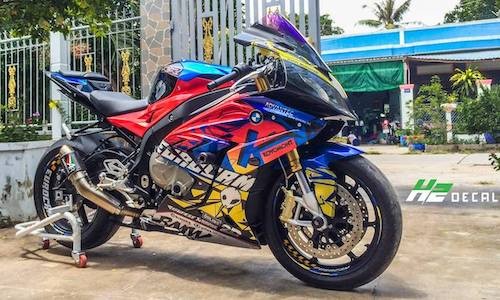 Siêu môtô BMW S1000RR độ đồ chơi hàng hiệu tại VN