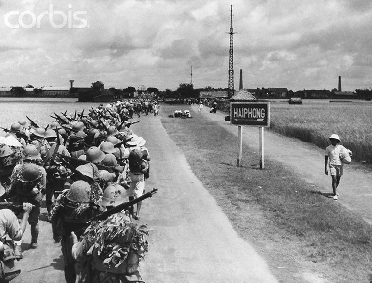 Quân nhật tiến vào Hải Phòng thế chân quân Pháp, ngày 24/11/1940.