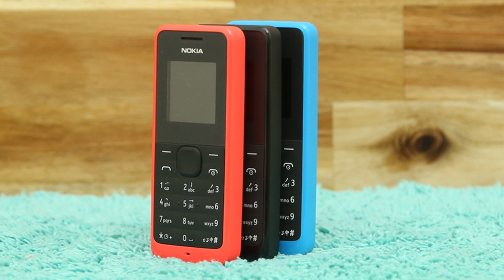  Nokia 105 (400.000 đồng). Là  điện thoại giá rẻ nhất trong danh sách điện thoại của Microsoft, Nokia 105 kế thừa nhiệm vụ mà chiếc Nokia 1280 để lại là mang tới cho mọi người chiếc điện thoại tốt nhất về giá cả lẫn giá trị đối với việc liên lạc. Máy có thiết kế vuông vức, đường nét đơn giản nhưng vẫn đảm bảo sự chắc chắn và bền bỉ.