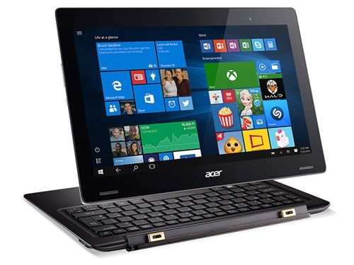 Là một chiếc máy tính bảng lai laptop,  Acer Switch 12 S có thể kết nối với bàn phím rời.