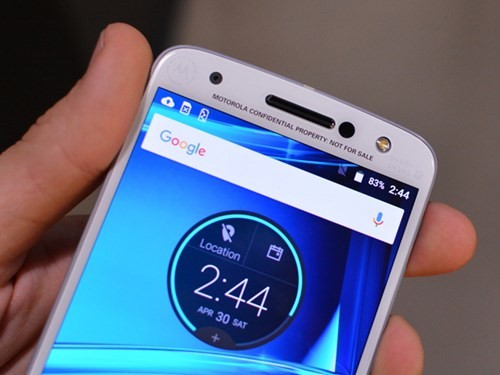 Lenovo vừa chính thức trình làng mẫu  điện thoại Moto Z tại sự kiện mới đây của công ty.