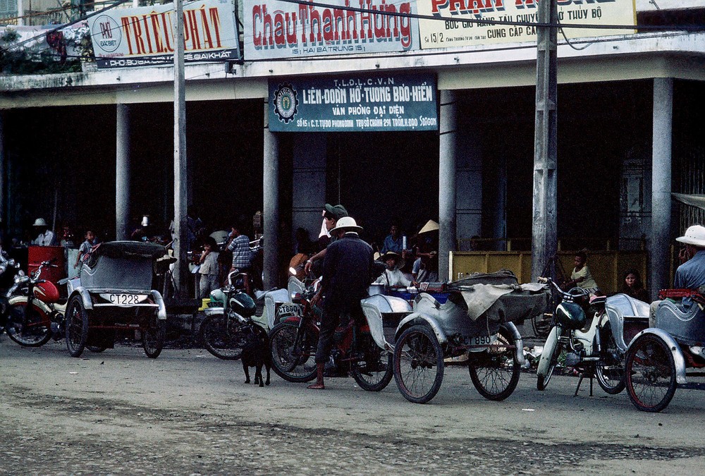 Trên đường Hai Bà Trưng,  Cần Thơ năm 1969 - 1970. Ảnh: D. Hoag.