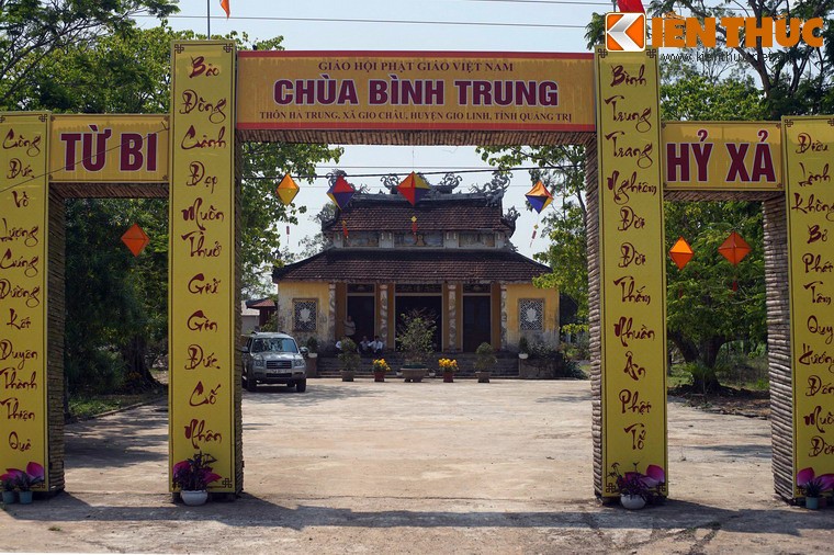 Nằm ở làng Hà Trung, xã Gio Châu, huyện Gio Linh, tỉnh Quảng Trị,  chùa Bình Trung, còn được gọi là chùa Bảo Đông, là một ngôi chùa có giá trị khá đặc biệt về văn hóa lịch sử của Việt Nam.