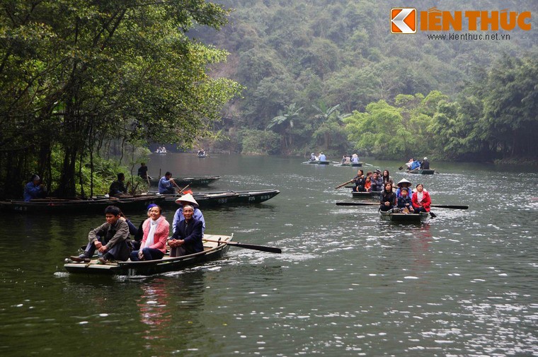 Nằm trên địa phận hai huyện Hoa Lư, Gia Viễn và thị xã Ninh Bình của tỉnh Ninh Bình - quê hương Chủ tịch nước Trần Đại Quang - Tràng An là một trong những thắng cảnh mang tầm vóc toàn cầu của Việt Nam.