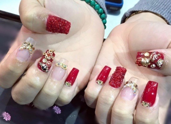 Chị em háo hức khoe nail sang chảnh đón Tết, 500 anh em méo mặt