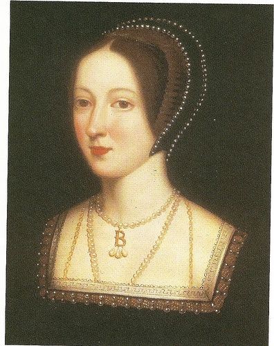  Anne Boleyn (1501-1536) là hoàng hậu Anh, vợ thứ 2 của vua Henry VIII của Anh và mẹ của nữ hoàng Elizabeth I. Bà được coi là hoàng hậu duy nhất trong lịch sử châu Âu phải chịu tội chết vì tội danh phù thủy.