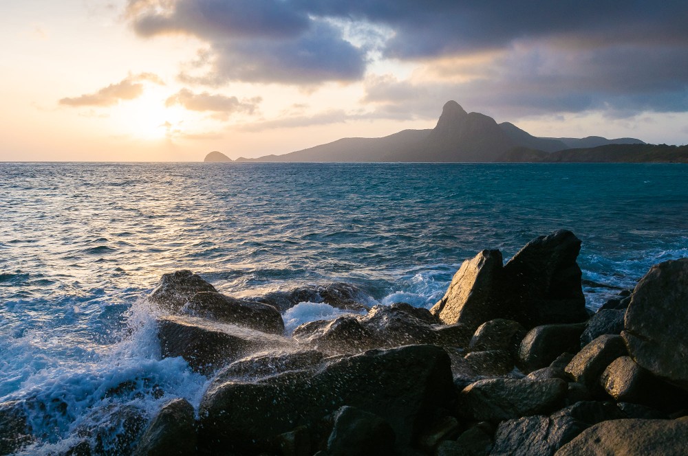 Cảnh hoàng hôn ở  Côn Đảo. Ảnh: Michael Enghoff / 500px.com.