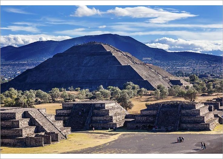  Kim tự tháp Mặt Trời Teotihuacan. Địa điểm: Teotihuacan, Mexico. Nền văn minh: Teotihuacan. Điểm đặc biệt: Đây là kim tự tháp lớn nhất tại Teotihuacan và cũng là một trong những công trình lớn nhất của các nền văn minh bản địa châu Mỹ. Nó được xây dựng vào khoảng năm 200 sau Công nguyên. Ảnh: Pinterest.