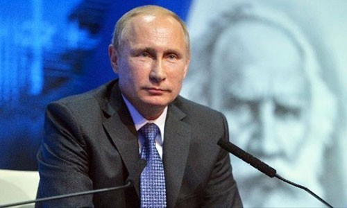 Tổng thống Putin đa tài qua ảnh