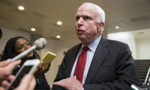 Ông John McCain kêu gọi nới lỏng lệnh cấm bán vũ khí cho VN