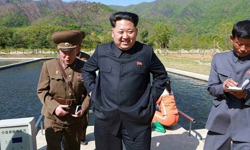 Báo Hàn: Lãnh đạo Triều Tiên Kim Jong-un nặng 130kg?